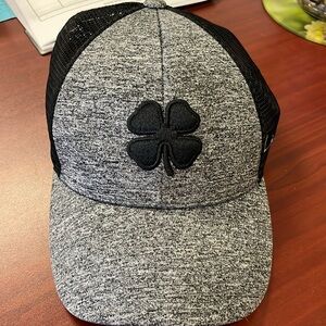 NWOT Black Clover fitted Hat